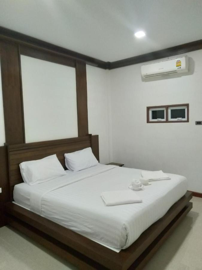 Tara House Hotel Koh Lanta Exterior photo